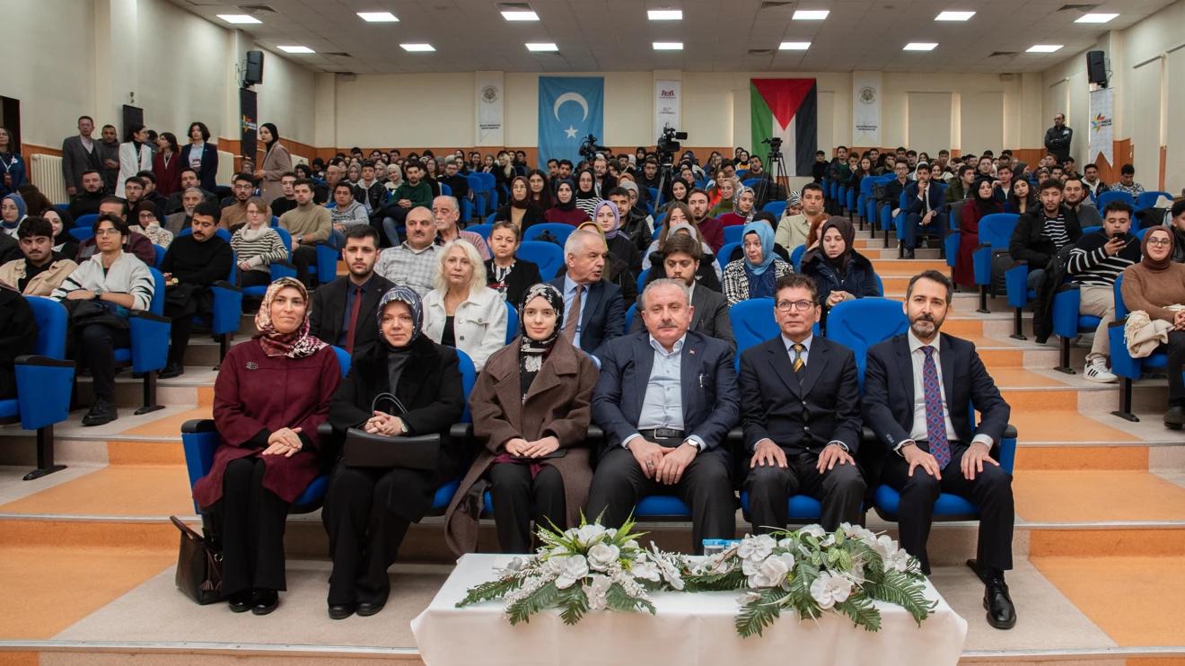 Eski TBMM Başkanı Şentop, Selçuk Üniversitesinde ‘Gazze’ temalı konferans verdi